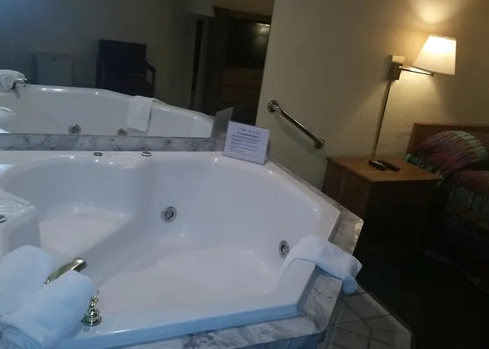 6-moline, Il Hotel